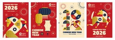 Modern geometrik Çin Yeni Yılı posterleri ve tebrik kartları seti. At Yılı 'nı kutluyorlar. Kalın şekilli zarif düz tasarım, soyut at çizimi, geleneksel Asya fenerleri ve şenlikli havai fişekler. Vektör