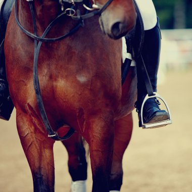 voet van de atleet in een stijgbeugel