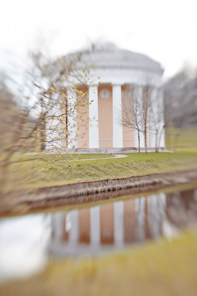 Templo da Amizade no parque de Pavlovsk — Fotografia de Stock