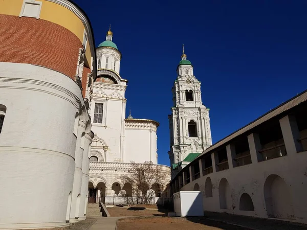 Eski Astrakhan Kremlin Duvarları Kuleleri — Stok fotoğraf