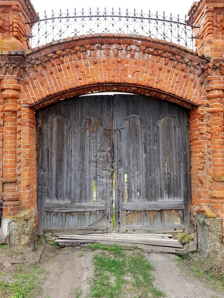 Oude Deur Bakstenen Muur — Stockfoto