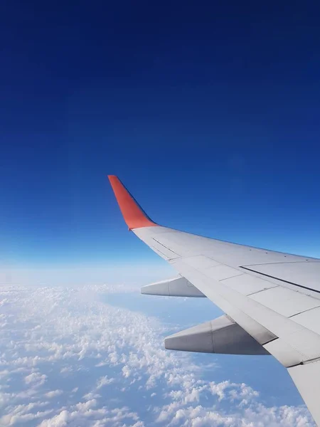 Avion Aile Dans Ciel Bleu — Photo