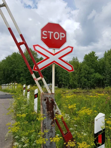 Demiryolu Geçişinden Önceki Dur — Stok fotoğraf