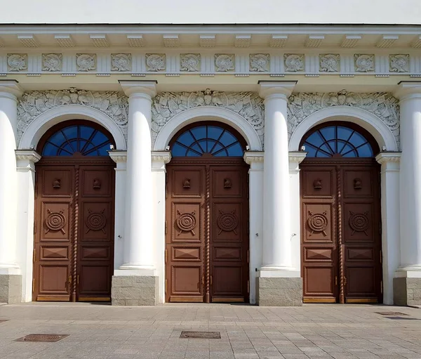 Tres Puertas Madera Antiguas Una Casa Adobe —  Fotos de Stock