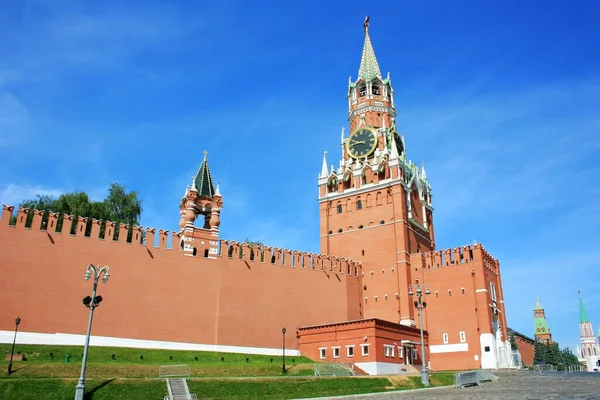 Eski Moskova Kremlin Kırmızı Duvarları Kuleleri — Stok fotoğraf