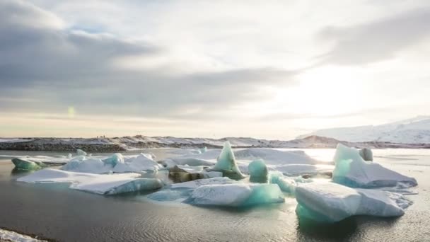 Island, timelapse video kompozice Jokulsarlon ledovcová laguna — Stock video
