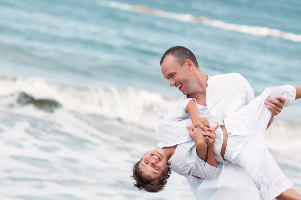 Retrato de alegre feliz padre e hijo — Foto de Stock