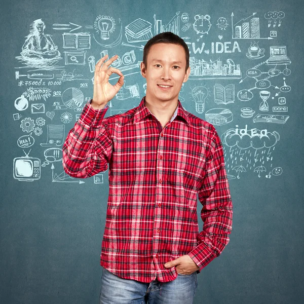 Asian man smiling and showing OK — Stock Photo, Image