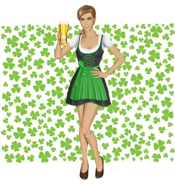Bira St Patrick'ın gününde tutan kadın