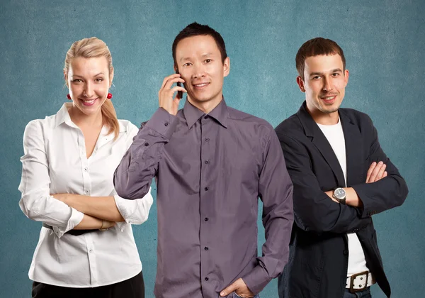 Teamwork und asiatischer Mann telefonieren — Stockfoto