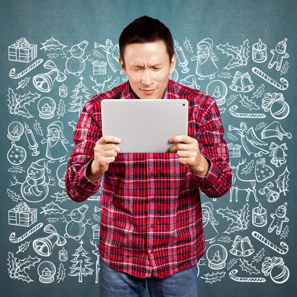 Man with Christmas laptop — Stock Photo, Image