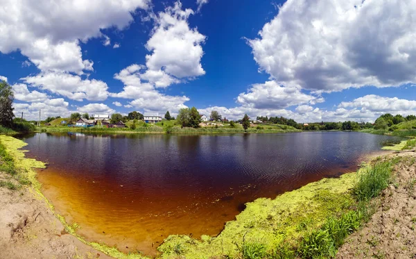 Foto de alta resolución, río y bosque, paisaje de verano para la impresión grande — Foto de Stock