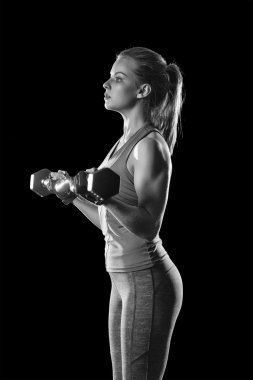 genç kadın halter kaldırma