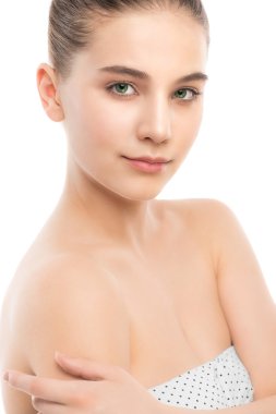 Bankacı Charlie'yle olan güzel esmer kadın portresi. Beyaz izole.