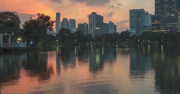 Lumpini Park, Bangkok, Thailand. Dec 2018 — Stockvideo