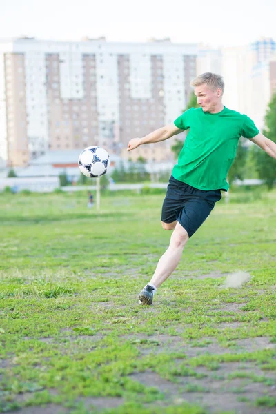 Futbolcu şiddetle Top hits.