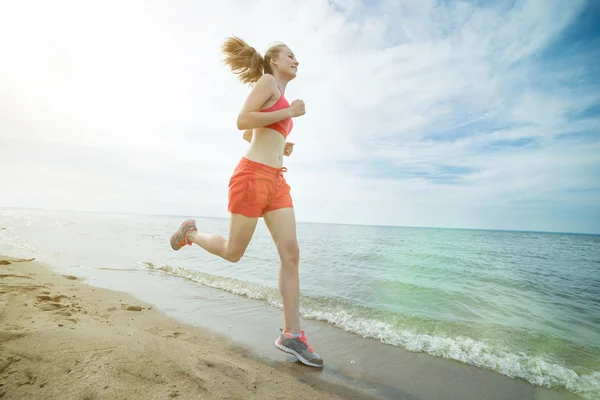 Young woman running — Stock Photo, Image