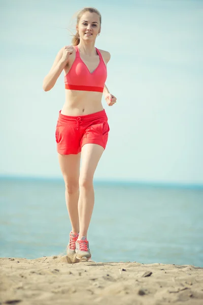 Young woman running — Stock Photo, Image