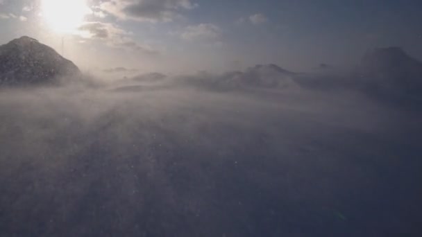 Sněhová bouře v Arktidě. Zmrzlé sněhové závěje. — Stock video
