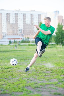 Futbolcu şiddetle Top hits.