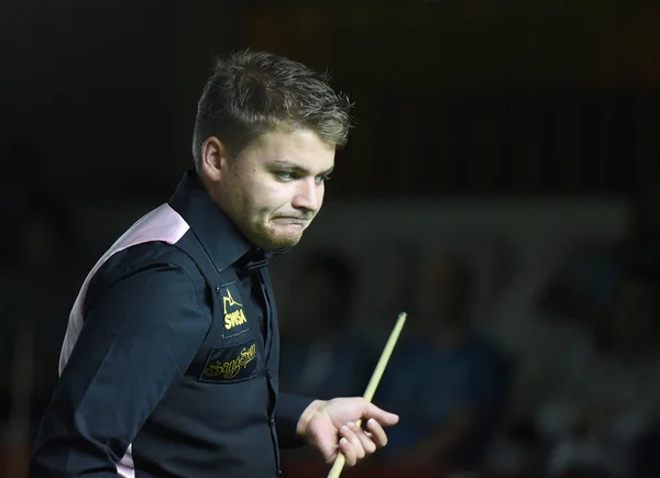 Bangkok, Thailandia - SEP 4: Michael White del Galles in azione durante il Sangsom Six-red World Championship 2014 al Montien Riverside Hotel il 4 settembre 2014 a Bangkok, Thailandia . — Foto Stock