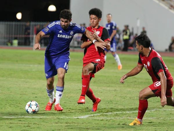 BANGKOK - 30 de maio: Diego Costa de Chelsea em ação durante Singha — Fotografia de Stock