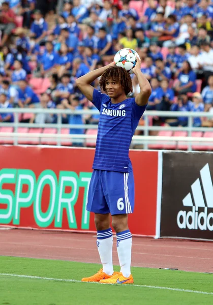 BANGKOK - 30 DE MAYO: Nathan Ake de Chelsea en acción durante Singha C — Foto de Stock