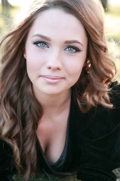 Portrait of a beautiful girl — Stock Photo, Image