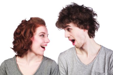 Güzel genç bir çiftin portresi.