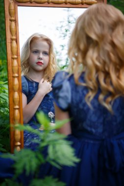 güzel küçük kız portresi