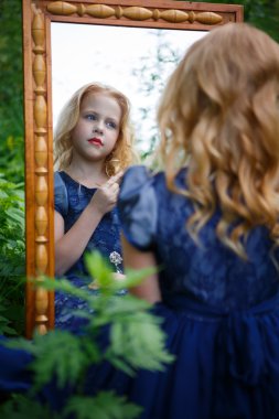 güzel küçük kız portresi