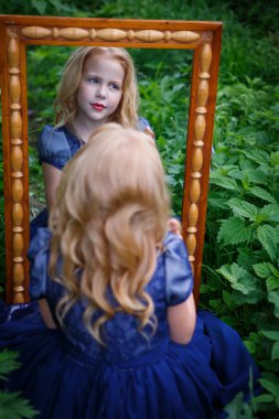 güzel küçük kız portresi
