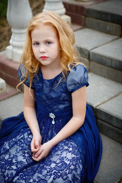 Portrait of beautiful little girl in a Park — Stock Photo, Image