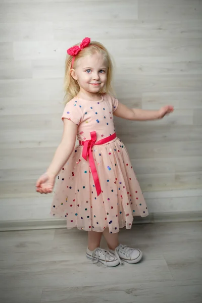 Portrait of a little girl — Stock Photo, Image