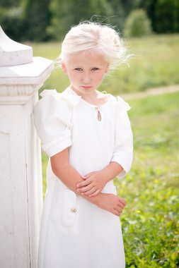 güzel küçük kız portresi