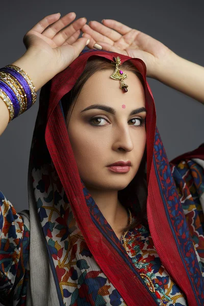 Portrait of a beautiful woman in traditional — Stock Photo, Image