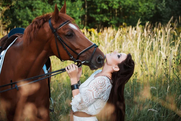 Portret pięknej kobiety — Zdjęcie stockowe