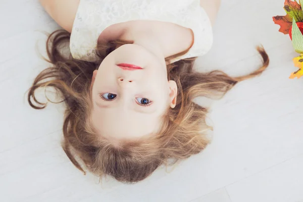 Portrait of a little girl — Stock Photo, Image