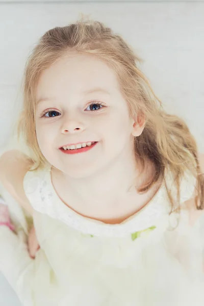 Portrait of a little girl — Stock Photo, Image