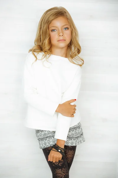 Portrait of a beautiful little girl — Stock Photo, Image