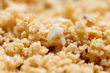 Taze kızarmış sarımsak.