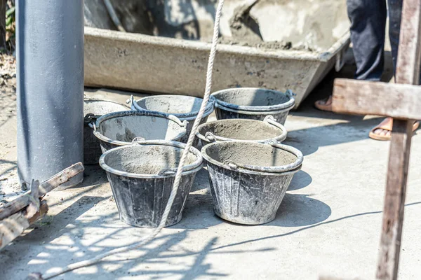 Coulée Béton Avec Mélange Ciment Travailleur Sur Chantier Construction — Photo