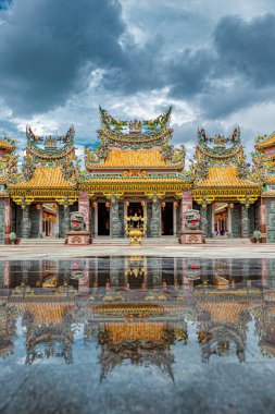 Tayland 'daki Tayvan tapınağı ya da Dhammapathanyu Vakfı Tapınağı ya da Bang Pu yakınlarındaki Xianlo Tai Tian Kong, Tayland' daki Samut Prakan