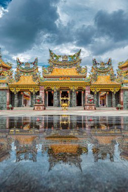 Tayland 'daki Tayvan tapınağı ya da Dhammapathanyu Vakfı Tapınağı ya da Bang Pu yakınlarındaki Xianlo Tai Tian Kong, Tayland' daki Samut Prakan