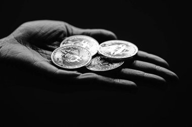 Bitcoins ve Yeni Sanal para kavramı