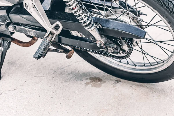 Ketten Und Auspuff Alter Motorräder — Stockfoto