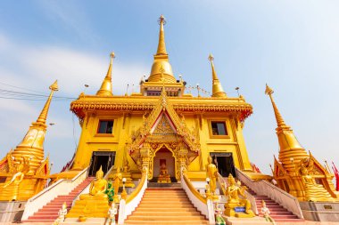 Wat Khiriwong Tayland 'da Nakhon Sawan' da güzel bir Budist tapınağı.