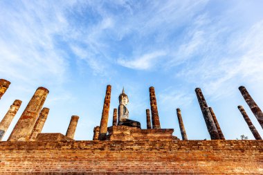Si Satchanalai 'deki Phra Sri Rattana Mahathat tapınağı Tayland' daki Sukhothai tarihi parkı