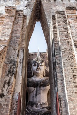 Sukhothai Wat Si Chum Tarihi Parkı Tayland 'da Maha antik başkenti Sukhothai Tayland.