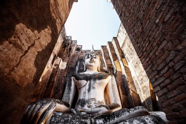 Sukhothai Wat Si Chum Tarihi Parkı Tayland 'da Maha antik başkenti Sukhothai Tayland.